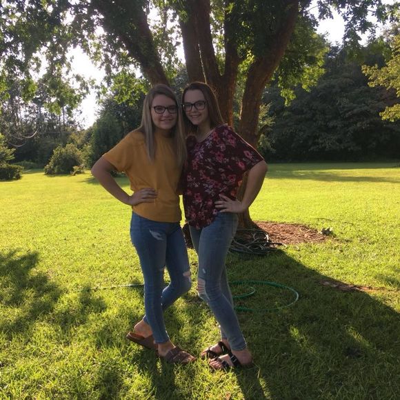 Meet your Posher, Abbie - Picture 1 of 1